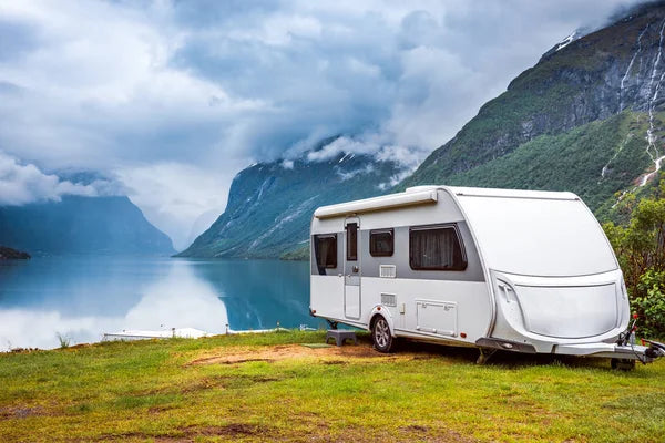 How to Remove Green Algae From Your Caravan