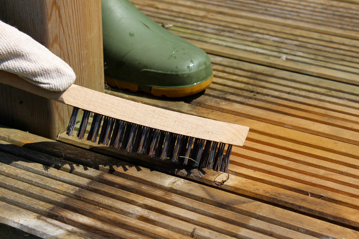 How to Clean Slippery Decking